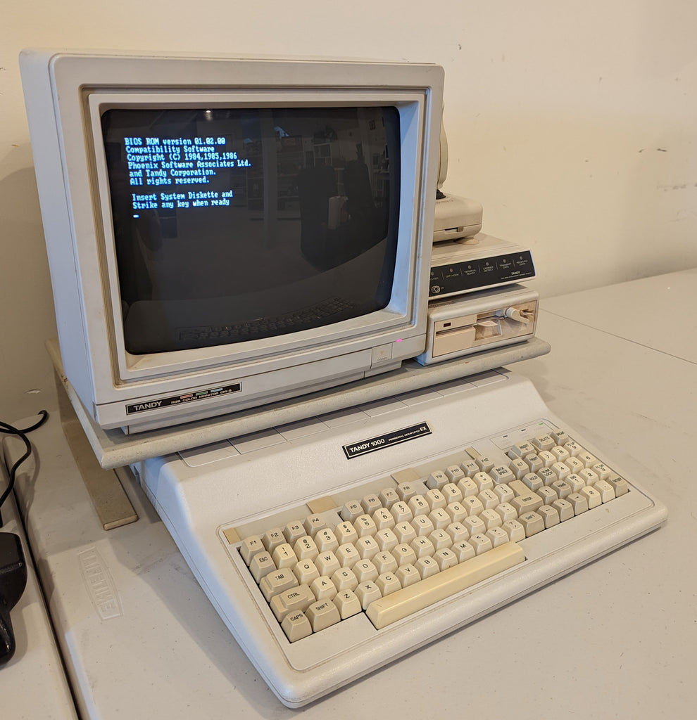 Tandy 1000 EX Personal Computer (1986) – Westport Tech Museum